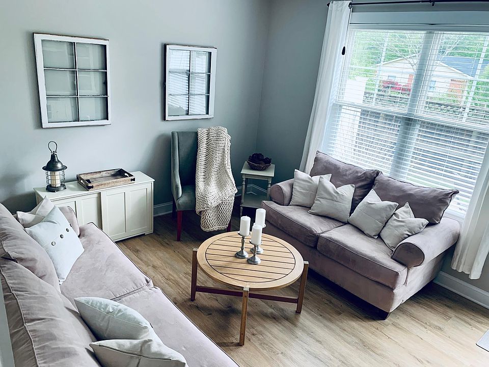 Bright living Room with modern farmhouse decor