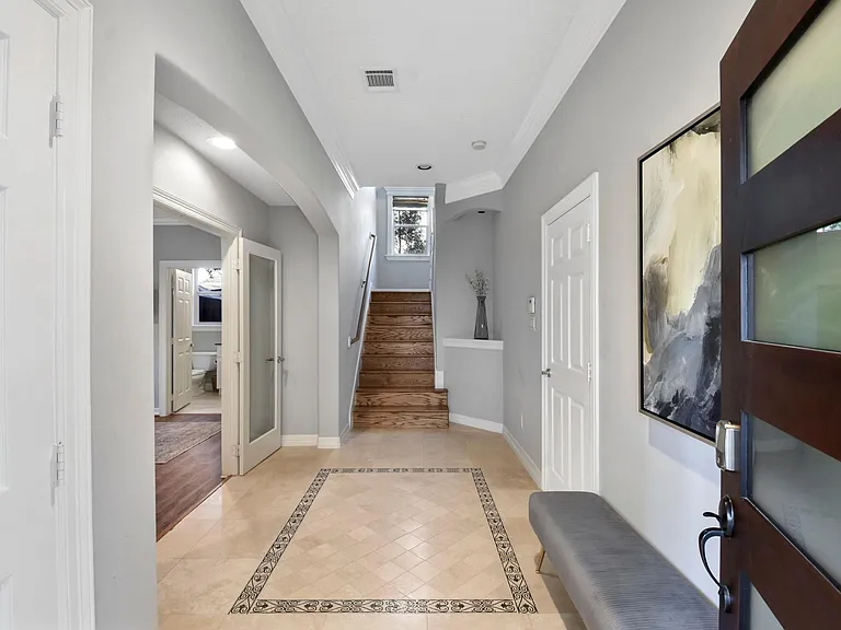1202 W 25th St — Photo 25