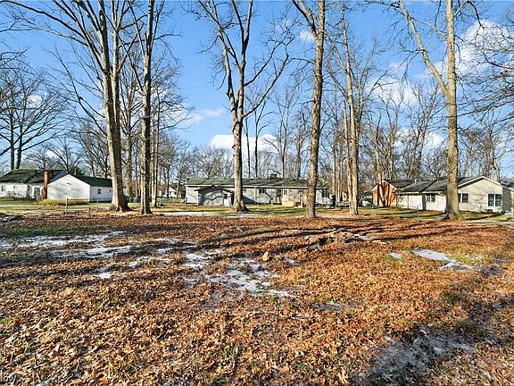 4th image of 2565 Glenmore Dr