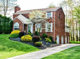 127 Firethorn Rd, Baden, PA 15005