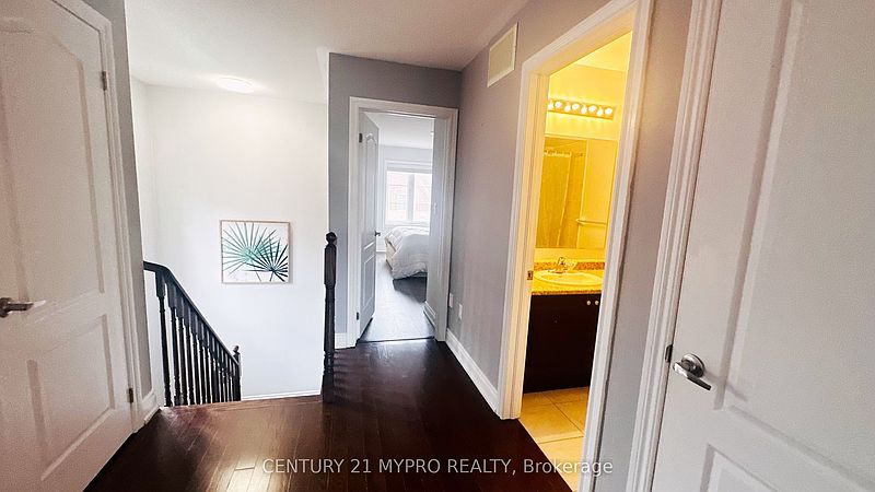 Richmond Hill Townhouse for rent - 4 Bedrooms — photo 18
