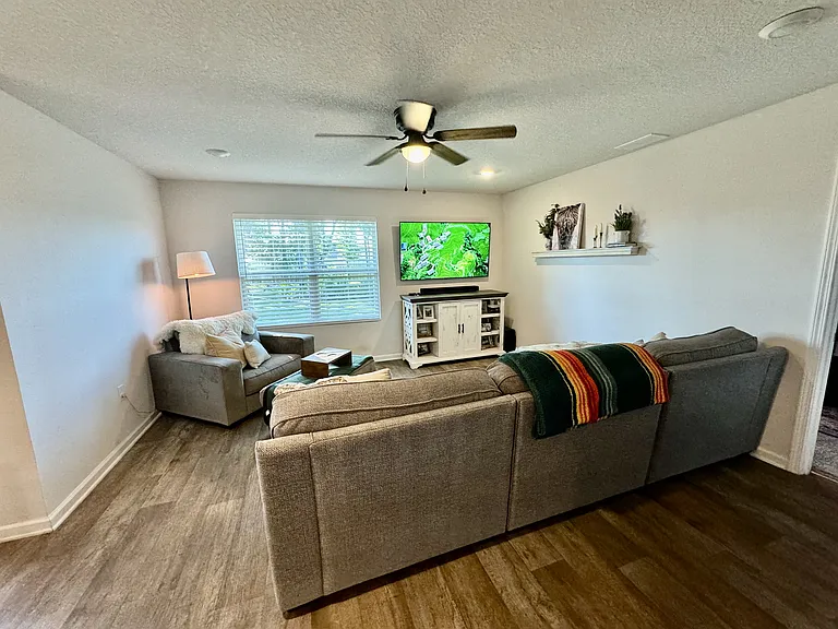 7569 Steeplechase Blvd — Photo 20