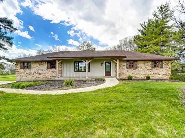 8979 Dog Leg Rd, Dayton, OH 45414