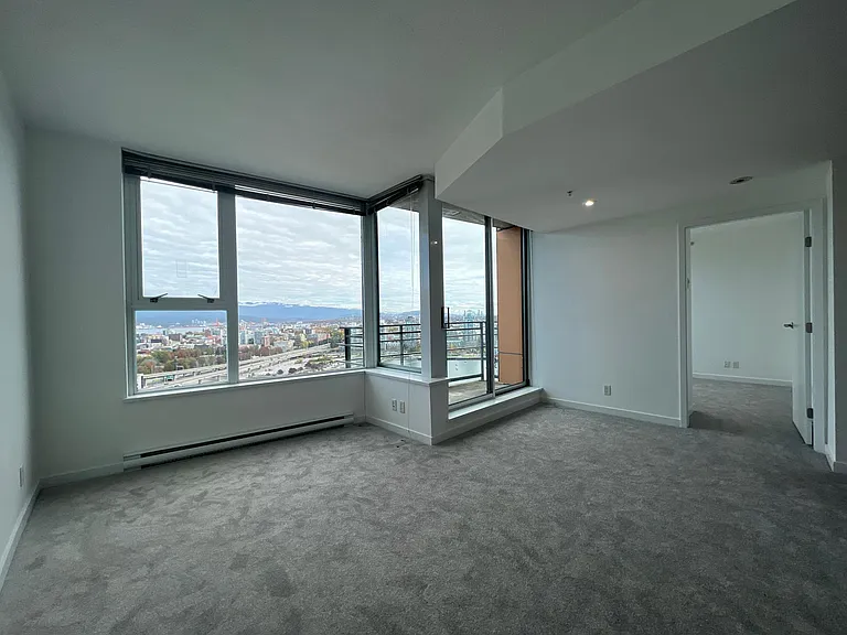 33 Smithe St #3301 — Photo 7