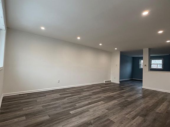 3rd image of 12611 Biscayne Dr