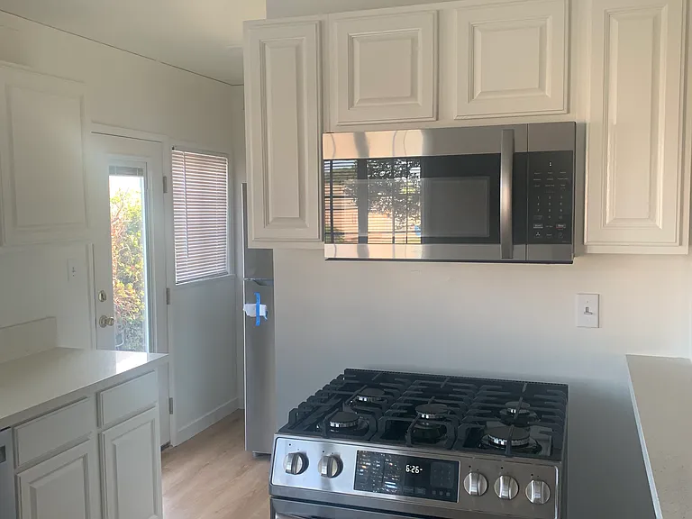 1405 Overhill Dr — Photo 8
