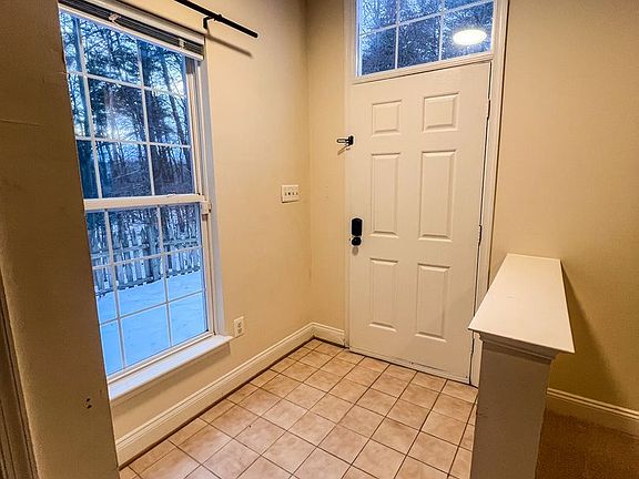 5th image of 2601 Portola Ct