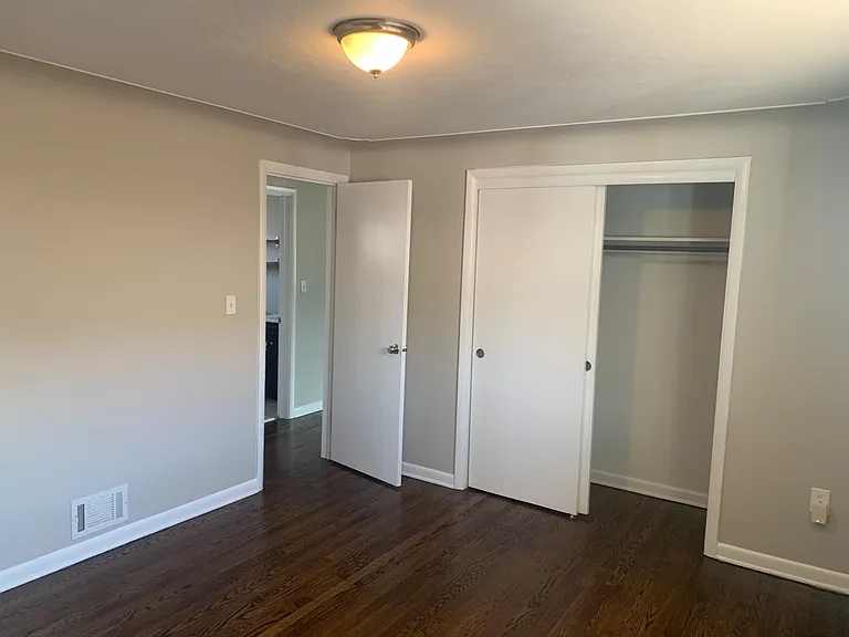 3611 Locust St — Photo 8