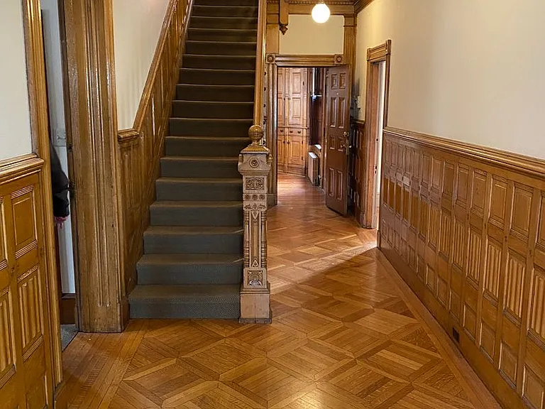 50 E Court St — Photo 9