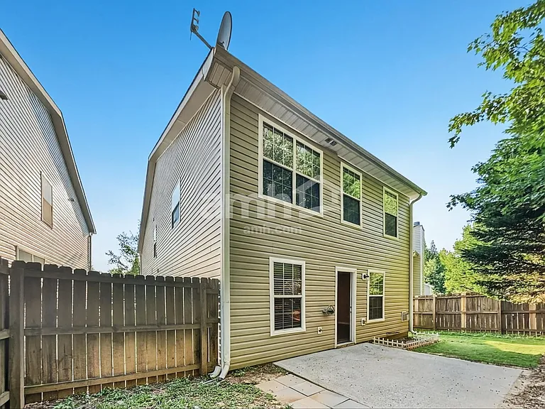 369 Hidden Creek Ln — Photo 18
