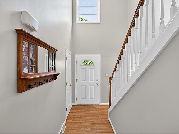 5th image of 1301 Hummingbird Ln