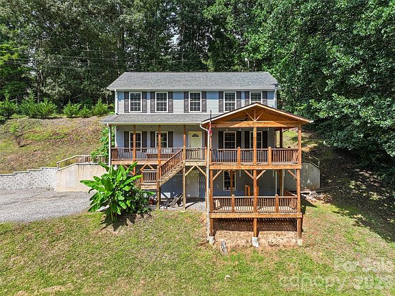 2nd image of 133 Shadow Oak Ln