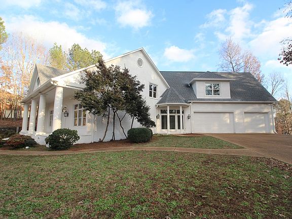 2nd image of 3816 Majestic Oaks Dr