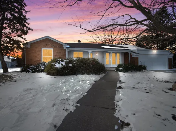 602 N Northview Dr, Fairbury, IL 61739