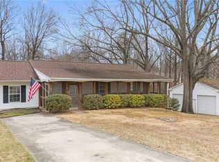 2307 Joy Dr, Jamestown, NC 27282