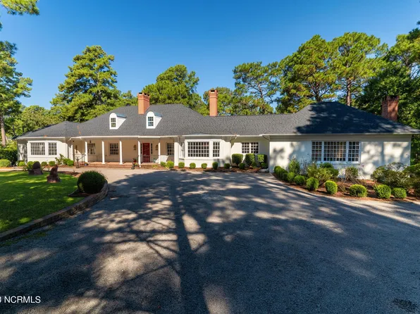 921 Yadkin Road, Southern Pines, NC 28387