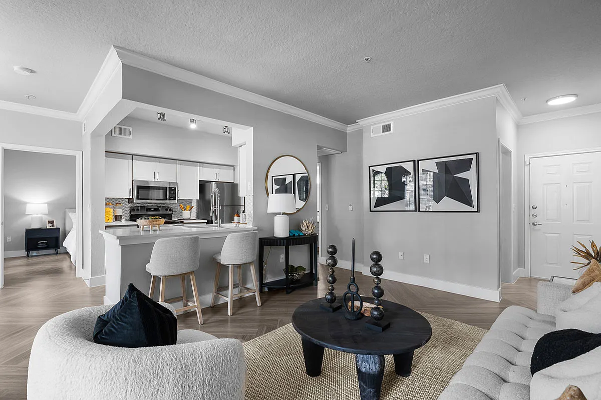 Weston at Copperfield — Photo 4