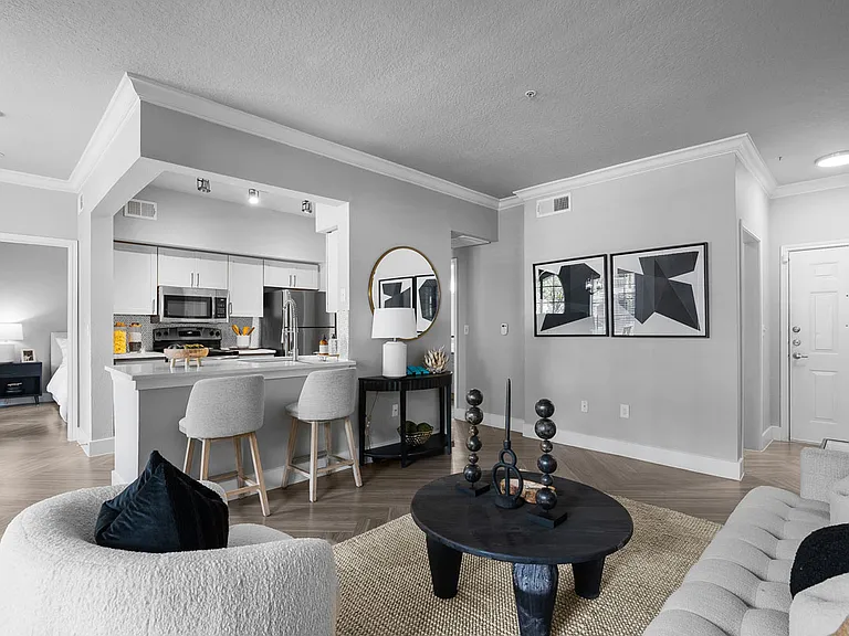 Weston at Copperfield — Photo 4
