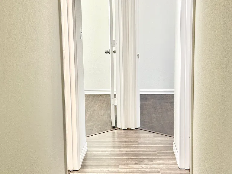 706 Creekview Dr — Photo 18