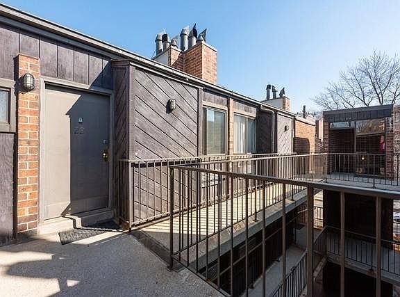 5th image of 2227 N Halsted St #27