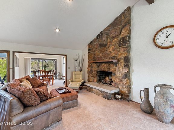 5th image of 1071 Woodcliff Dr