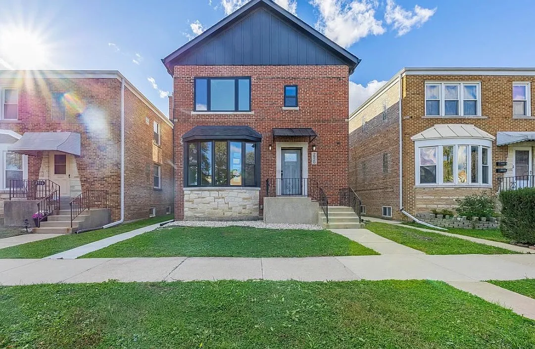 2 bed, 1044 sqft, $2,300 — Photo 1