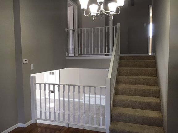 3rd image of 1741 Oak Lane Rd