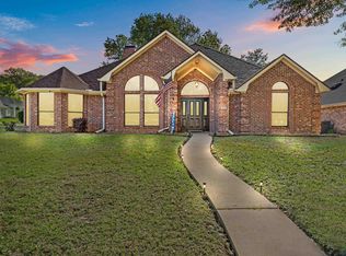 504 Lakewood Dr, Longview, TX 75604