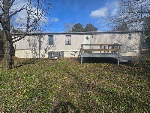 3rd image of 599 Overhead Bridge Rd