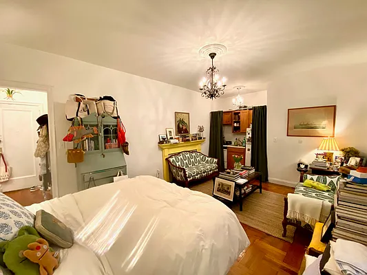 Rented by Douglas Elliman | media 11