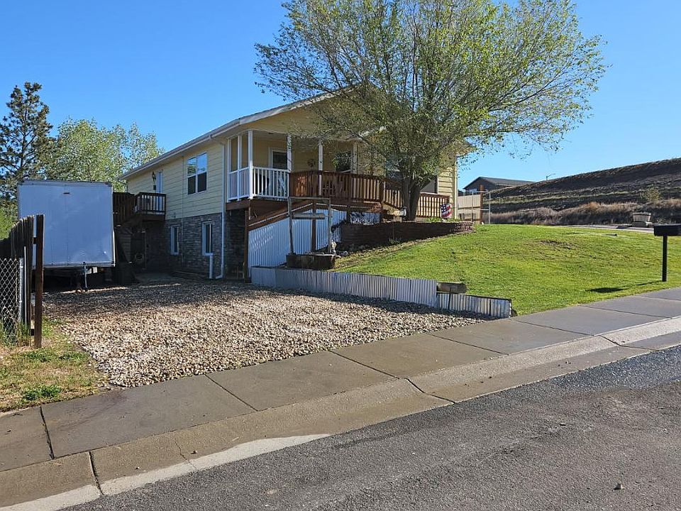 1st image of 873 E College Ave