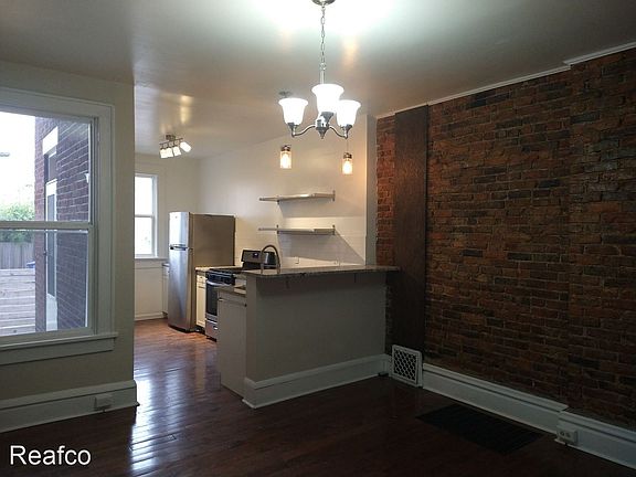 5th image of 396 E Whittier St #11248326