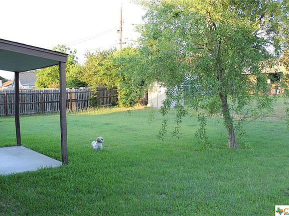 3rd image of 1822 Fleetwood Dr