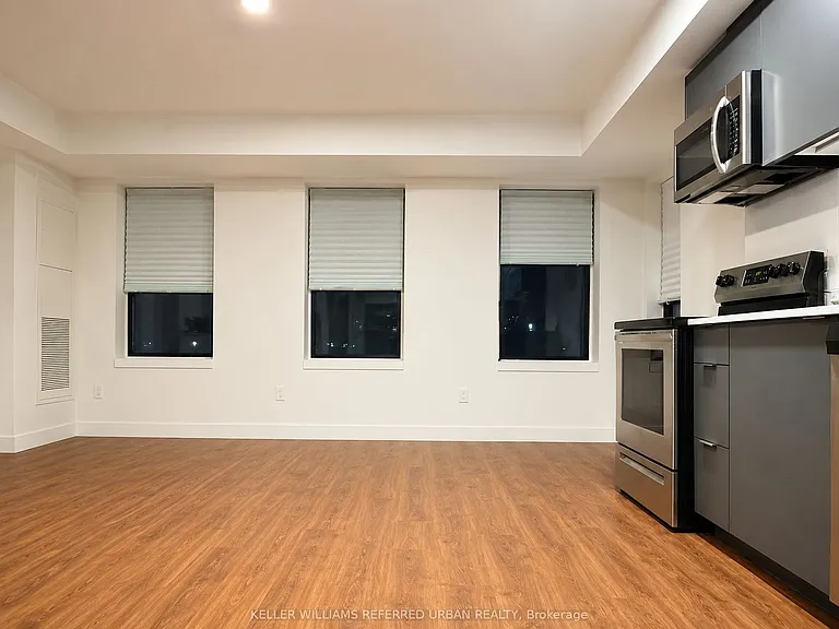 325 University Ave W #211 — Photo 1