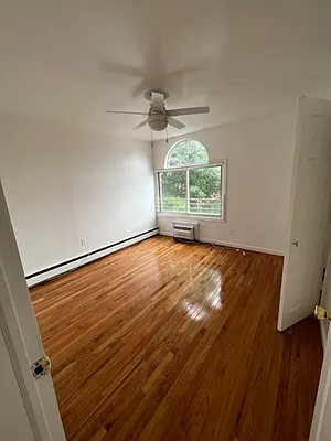 Rented by Heights Realty Advisors | media 10