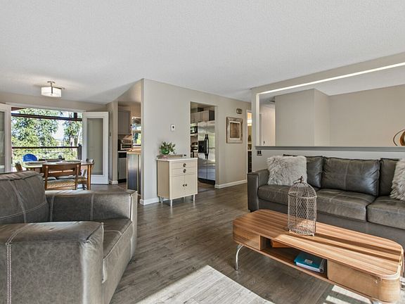 5th image of 13232 45th Ave NE