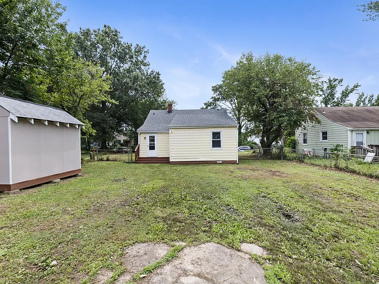 504 Pelham Dr — Photo 22