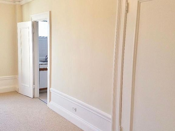 4th image of 805 Bush St APT 504
