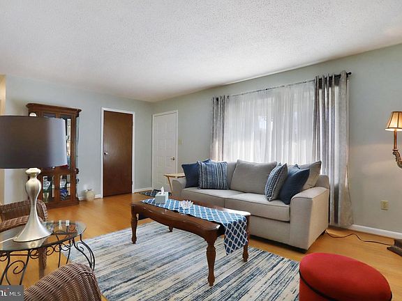 5th image of 17513 Green Meadow Ln