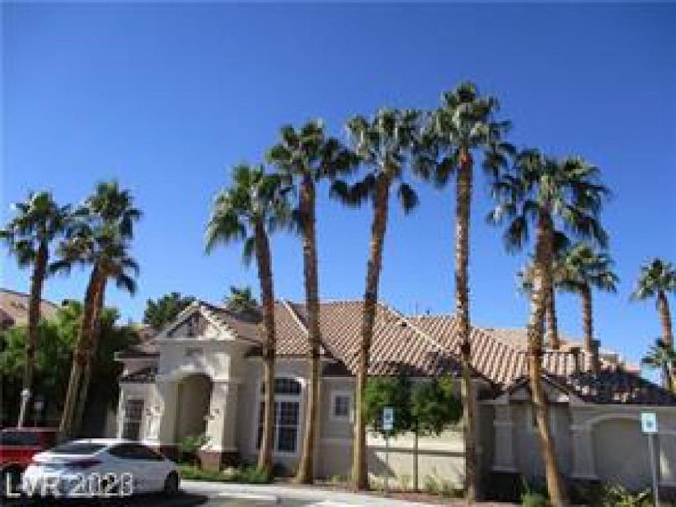 1st image of 5855 Valley Dr Unit 2025