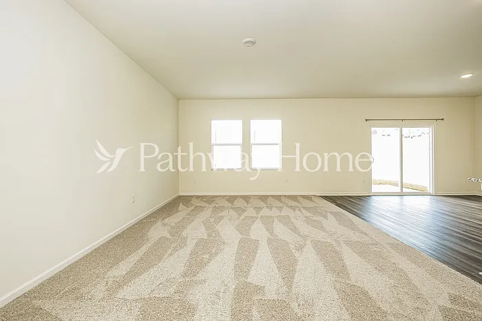 1058 Large Poppy Dr — Photo 4