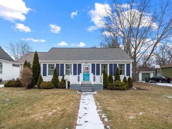 201 E 2nd St, Sandwich, IL 60548