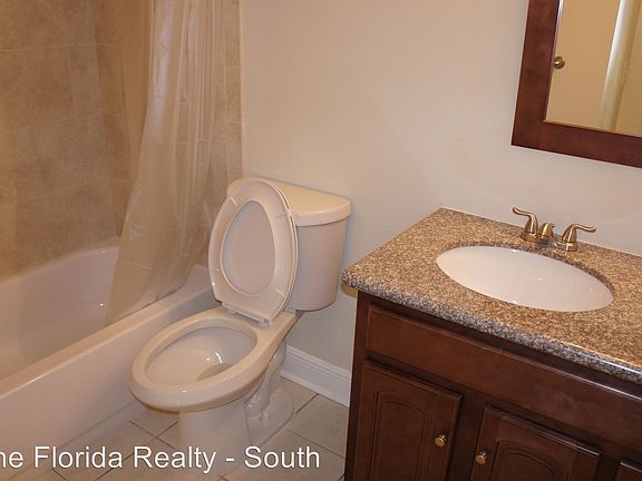 3rd image of 1916 SW 11th St APT 31
