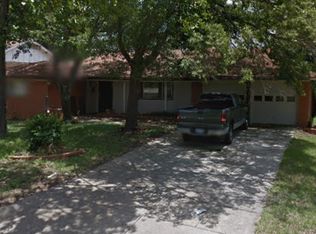 6700 Monterrey Dr, Fort Worth, TX 76112