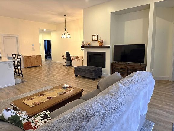 5th image of 200 Nikola Rd #4