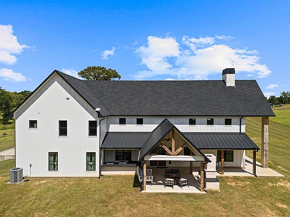 2nd image of 2085 Dave Wilson Rd