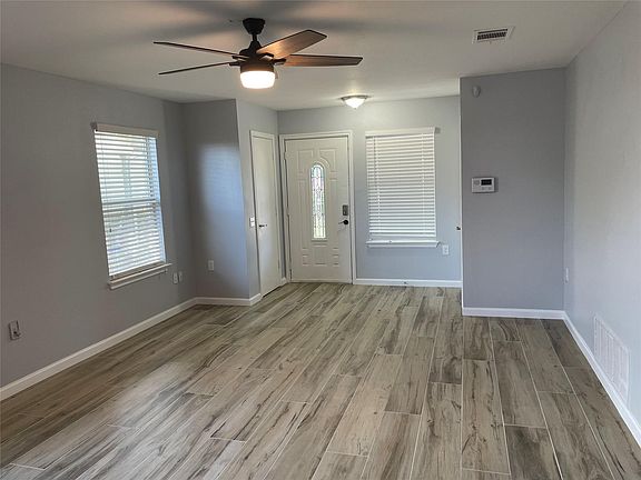 2nd image of 3401 Sand Dunes Ave