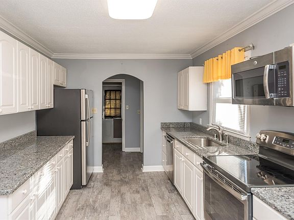 4th image of 122 Saint Phillip Dr