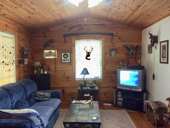 5th image of 60 Amber Woods Dr
