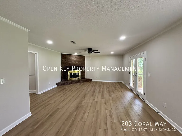 203 Coral Way — Photo 6